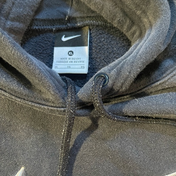 Vintage Nike Sweatshirt Size XL good condition some wear via photos - Picture 3 of 3